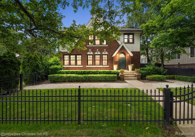 Photo 2 of Mansion for sale at 972 Ann St, Birmingham, MI 48009 | MLS# 61023467 | Listing updated on 2026-09-13