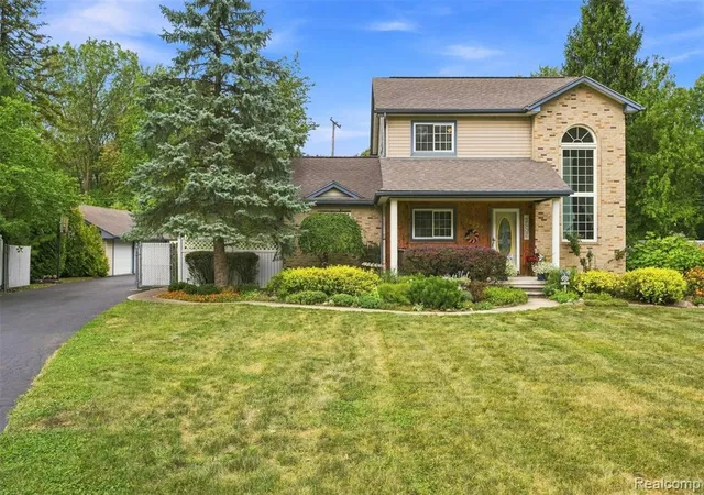 Photo 3 of Sale Pending at 25328 Wick Rd, Taylor, MI 48180 | MLS# 61027068 | Listing updated on 2026-09-22
