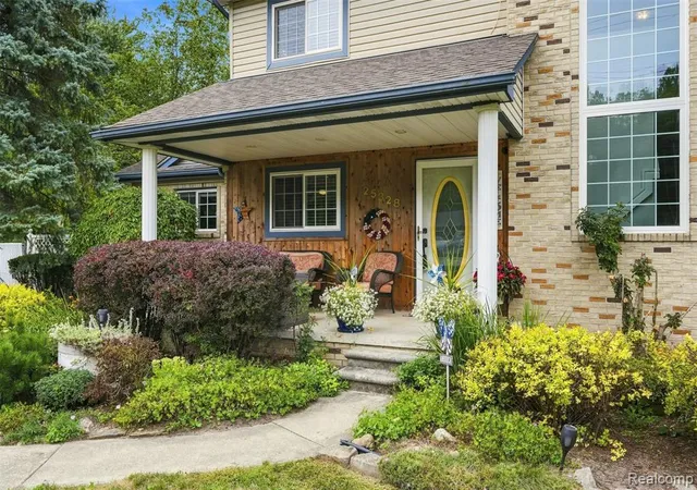 Photo 4 of Sale Pending at 25328 Wick Rd, Taylor, MI 48180 | MLS# 61027068 | Listing updated on 2026-09-22