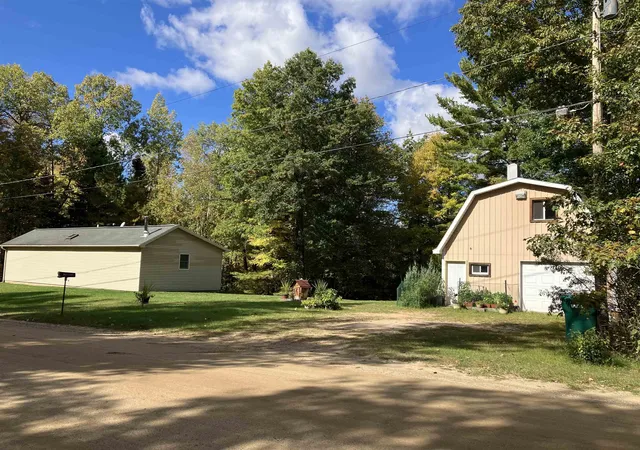 Photo 1 of Single family home for sale at 1755 E River Dr, Beaverton, MI 48612 | MLS# 50223941 | Listing updated on 2026-10-27