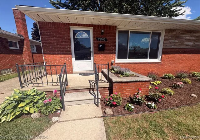 Photo 2 of Single family home for sale at 28102 Brush St, Madison Heights, MI 48071 2867 | MLS# 61025553 | Listing updated on 2026-09-18