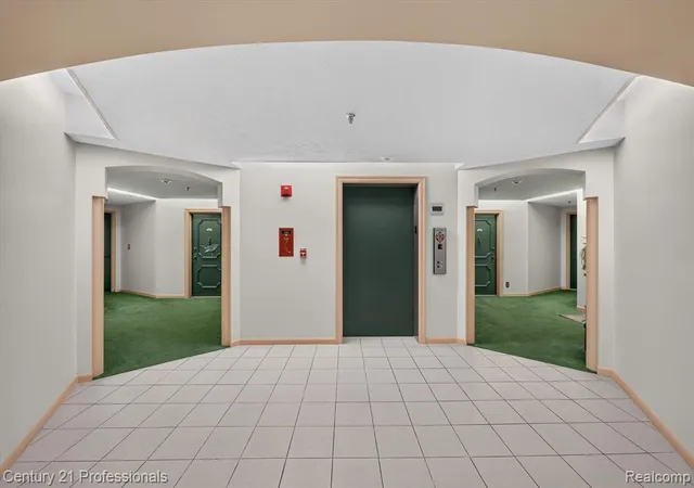 Photo 4 of Condo for sale at 43000 12 Oaks Crescent Dr #4022, Novi, MI 48377 3434 | MLS# 61028330 | Listing updated on 2026-09-18