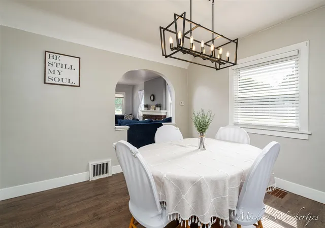 Photo 4 of Single family home for sale at 61 Canterbury St, Grand Rapids, MI 49548 | MLS# 70557198 | Listing updated on 2026-10-28