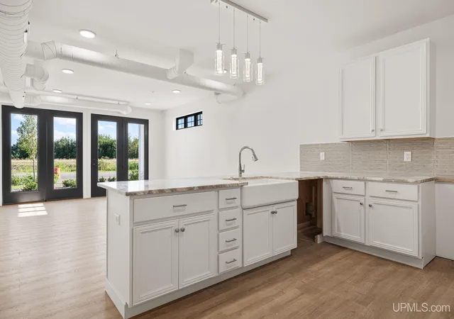 Photo 3 of Condo for sale at 2401 N Lakeshore Blvd, Marquette, MI 49855 | MLS# 50145757 | Listing updated on 2026-09-15