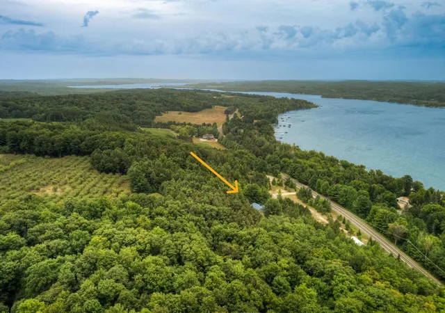 Photo 3 of Single family home for sale at 2503 S Lake Leelanau Dr, Lake Leelanau, MI 49653 | MLS# 80073129 | Listing updated on 2026-09-05