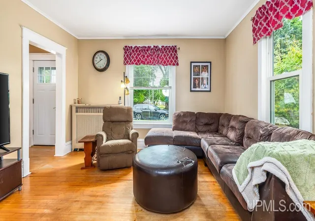 Photo 2 of Single family home for sale at 304 W F St, Iron Mountain, MI 49801 | MLS# 50220861 | Listing updated on 2026-09-14