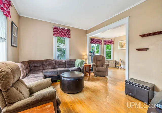 Photo 3 of Single family home for sale at 304 W F St, Iron Mountain, MI 49801 | MLS# 50220861 | Listing updated on 2026-09-14