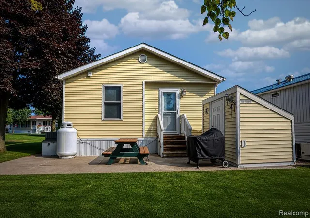Photo 4 of Single family home for sale at 7122 Ben Franklin Dr, Lexington, MI 48450 9247 | MLS# 61025925 | Listing updated on 2026-08-31