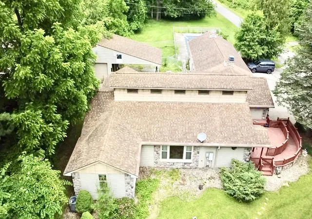Photo 2 of Sale Pending at 1601 Niles Buchanan Rd, Niles, MI 49120 | MLS# 70555597 | Listing updated on 2026-09-04