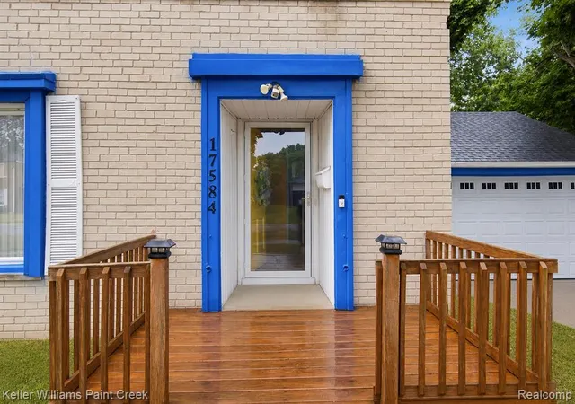 Photo 3 of Single family home for sale at 17584 Roxbury Ave, Southfield, MI 48075 | MLS# 61031704 | Listing updated on 2026-10-11
