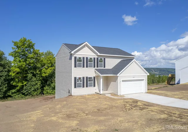Single family home for sale at 1019 Red Oak Ln, Houghton, MI 49931 | MLS# 50215686
