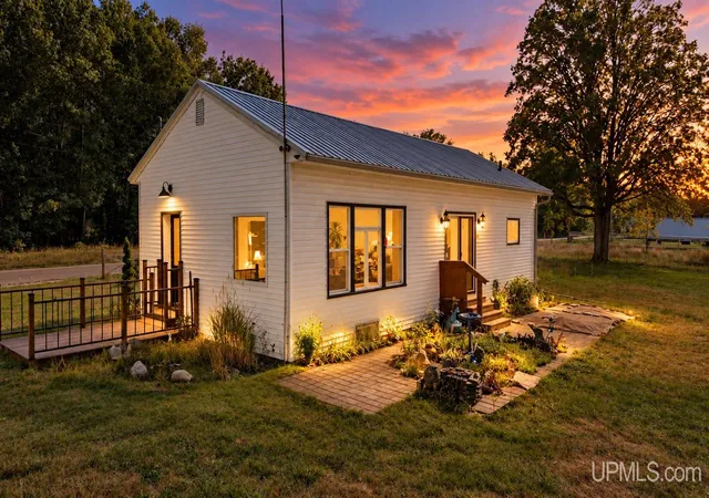 Photo 1 of Single family home for sale at N2153 River Dr, Wallace, MI 49893 | MLS# 50223401 | Listing updated on 2026-09-30