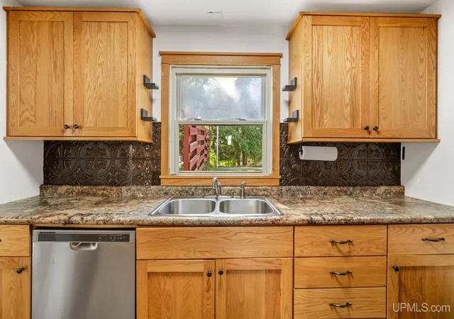 Photo 3 of Single family home for sale at 726 Maurice St, Ishpeming, MI 49849 | MLS# 50221649 | Listing updated on 2026-09-22