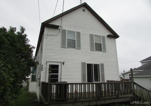 Photo 1 of Single family home for sale at 409 Lyons St, Baraga, MI 49908 | MLS# 50222951 | Listing updated on 2026-09-30