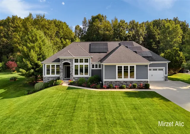 Photo 1 of Single family home for sale at 5220 Canyon River Dr, Ada, MI 49301 | MLS# 70550810 | Listing updated on 2026-09-12