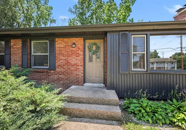 Photo 2 of Single family home for sale at 1628 Bridle Crk St, Grand Rapids, MI 49508 | MLS# 70555931 | Listing updated on 2026-09-09