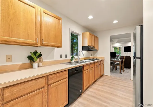 Photo 3 of Condo for sale at 21296 Juniper Ct #73, Farmington Hills, MI 48336 | MLS# 61037909 | Listing updated on 2026-10-20