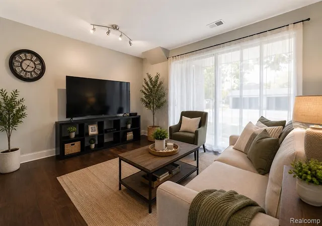 Photo 3 of Condo for sale at 33587 Pondview Cir #114, Livonia, MI 48152 | MLS# 61029009 | Listing updated on 2026-09-12