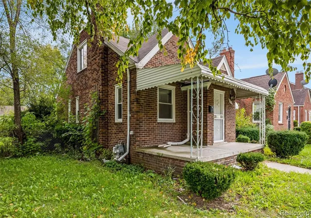 Photo 3 of Single family home for sale at 11326 Wayburn St, Detroit, MI 48224 1634 | MLS# 61011138 | Listing updated on 2026-10-09