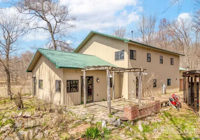 Photo 1 of Single family home for sale at W9565 Pike Plains Rd, Dunbar, WI 54119 | MLS# 50207278 | Listing updated on 2026-09-08