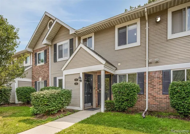 Condo for sale at 31444 Orchard, Farmington Hills, MI 48334 | MLS# 61028016