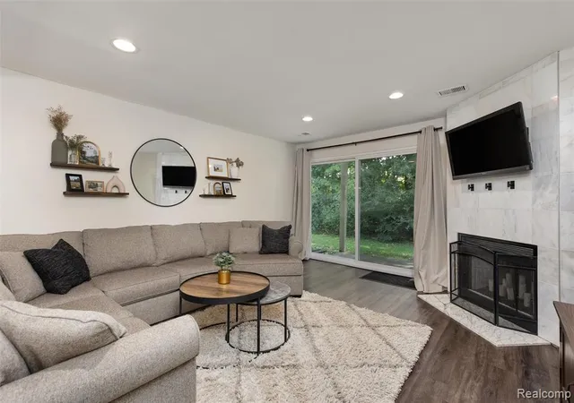 Photo 3 of Condo for sale at 31444 Orchard, Farmington Hills, MI 48334 | MLS# 61028016 | Listing updated on 2026-09-09