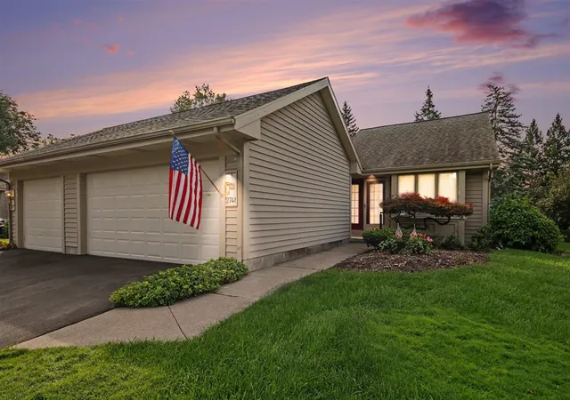 Photo 2 of Condo for sale at 2748 Mulford Dr, Grand Rapids, MI 49546 | MLS# 70557423 | Listing updated on 2026-09-16