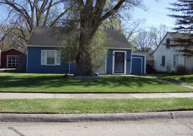 Photo 3 of Single family home for sale at 10641 S Troy St, Oak Park, MI 48237 | MLS# 70555508 | Listing updated on 2026-09-04