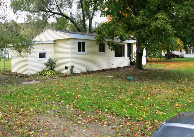 Photo 2 of Single family home for sale at 141 W Union City Rd, Union City, MI 49094 | MLS# 70496061 | Listing updated on 2026-09-10