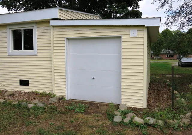 Photo 3 of Single family home for sale at 141 W Union City Rd, Union City, MI 49094 | MLS# 70496061 | Listing updated on 2026-09-25