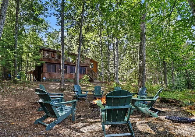 Photo 1 of Single family home for sale at 6926 Aarwood Trl, Rapid City, MI 49676 | MLS# 61032702 | Listing updated on 2026-10-23