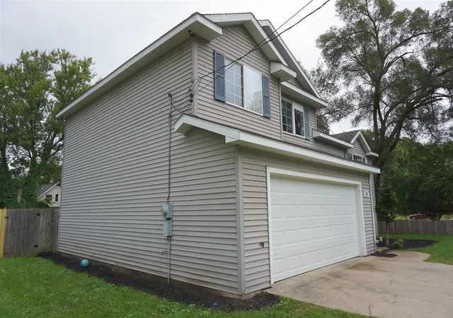 Photo 2 of Sale Pending at 125 Eola St, Grand Rapids, MI 49507 | MLS# 70557681 | Listing updated on 2026-09-21