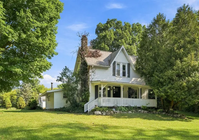 Photo 2 of Single family home for sale at 13921 Old 14 Mile Rd, Greenville, MI 48838 | MLS# 70557225 | Listing updated on 2026-09-08