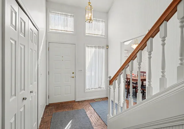 Listing Photo 5 - Condo for sale in building located at 2698 Oakmont Dr, Bay City, MI 48706
