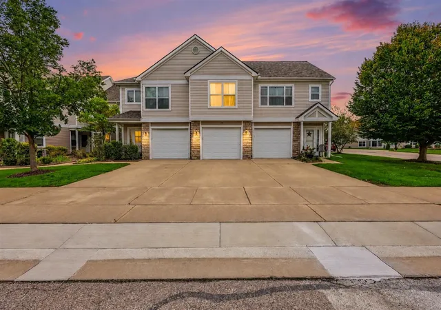 Photo 1 of Condo for sale at 641 Fieldstone Cir, Chelsea, MI 48118 | MLS# 70560598 | Listing updated on 2026-10-01