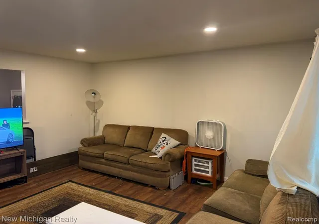 Photo 3 of Single family home for sale at 28555 Secretariat Ct, Roseville, MI 48066 2341 | MLS# 61004907 | Listing updated on 2026-09-02
