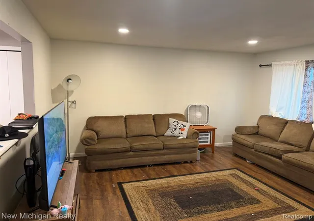 Photo 4 of Single family home for sale at 28555 Secretariat Ct, Roseville, MI 48066 2341 | MLS# 61004907 | Listing updated on 2026-09-02
