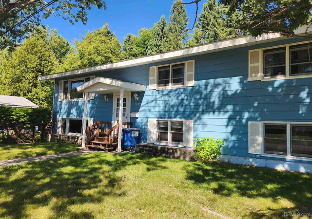 Photo 1 of Single family home for sale at 1004 Baltic Ave, Houghton, MI 49931 | MLS# 50211555 | Listing updated on 2026-09-12