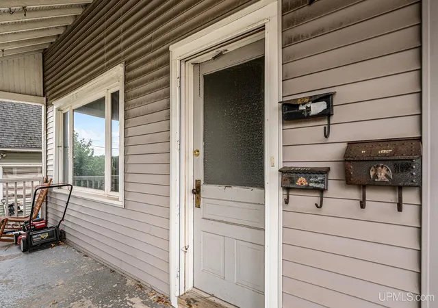 Photo 4 of Multi family home for sale at 1006/1008 Champion St, Marquette, MI 49855 | MLS# 50221212 | Listing updated on 2026-09-18