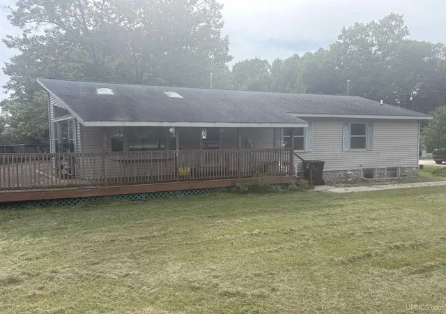 Photo 1 of Single family home for sale at 6614 P Rd Ave, Escanaba, MI 49829 | MLS# 50223742 | Listing updated on 2026-10-02