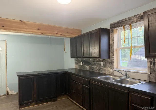 Photo 3 of Sale Pending at 208 Greenbush St, Ironwood, MI 49938 | MLS# 50208148 | Listing updated on 2026-09-18