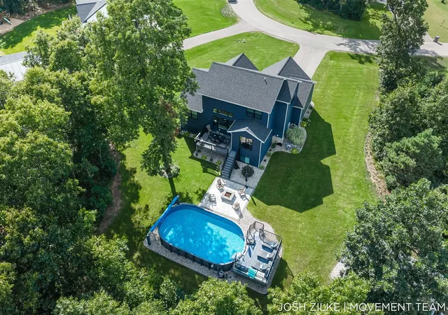 Photo 3 of Single family home for sale at 416 Sabine Dr, Muskegon, MI 49442 | MLS# 70555417 | Listing updated on 2026-09-08