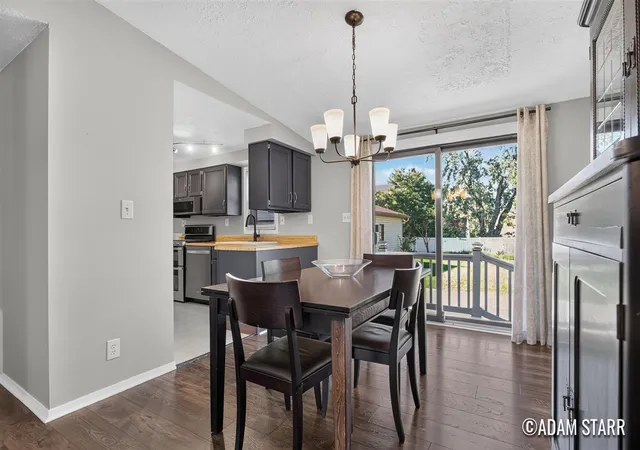 Photo 4 of Single family home for sale at 1525 Lenox Rd, Grand Rapids, MI 49506 | MLS# 70550347 | Listing updated on 2026-10-09