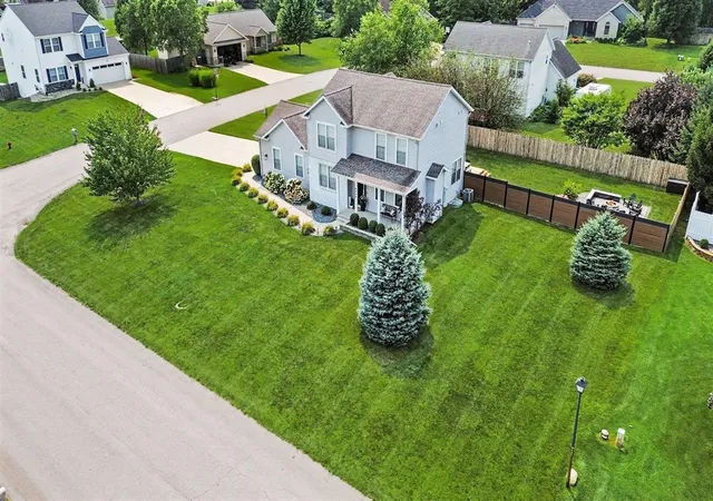 Photo 3 of Single family home for sale at 4734 Pleasant Meadow Circle, Saint Joseph, MI 49085 | MLS# 70555511 | Listing updated on 2026-09-09