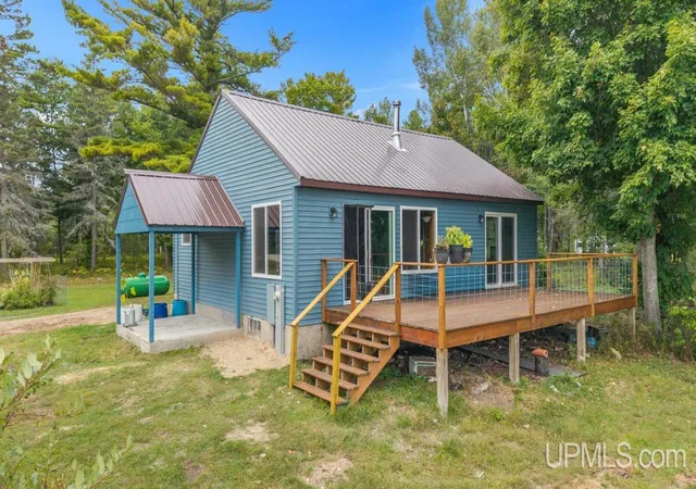 Single family home for sale at 8868 Ll Rd, Rapid River, MI 49878 | MLS# 50222480