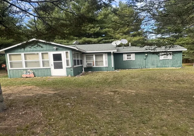Photo 1 of Sale Pending at 4080 Gayla Dr, Harrison, MI 48625 | MLS# 50223127 | Listing updated on 2026-10-22