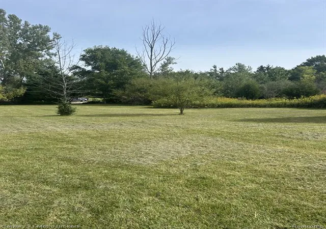 Photo 1 of Land for sale at 2093 Creekwood Ct, Grand Blanc, MI 48439 | MLS# 61028772 | Listing updated on 2026-09-15