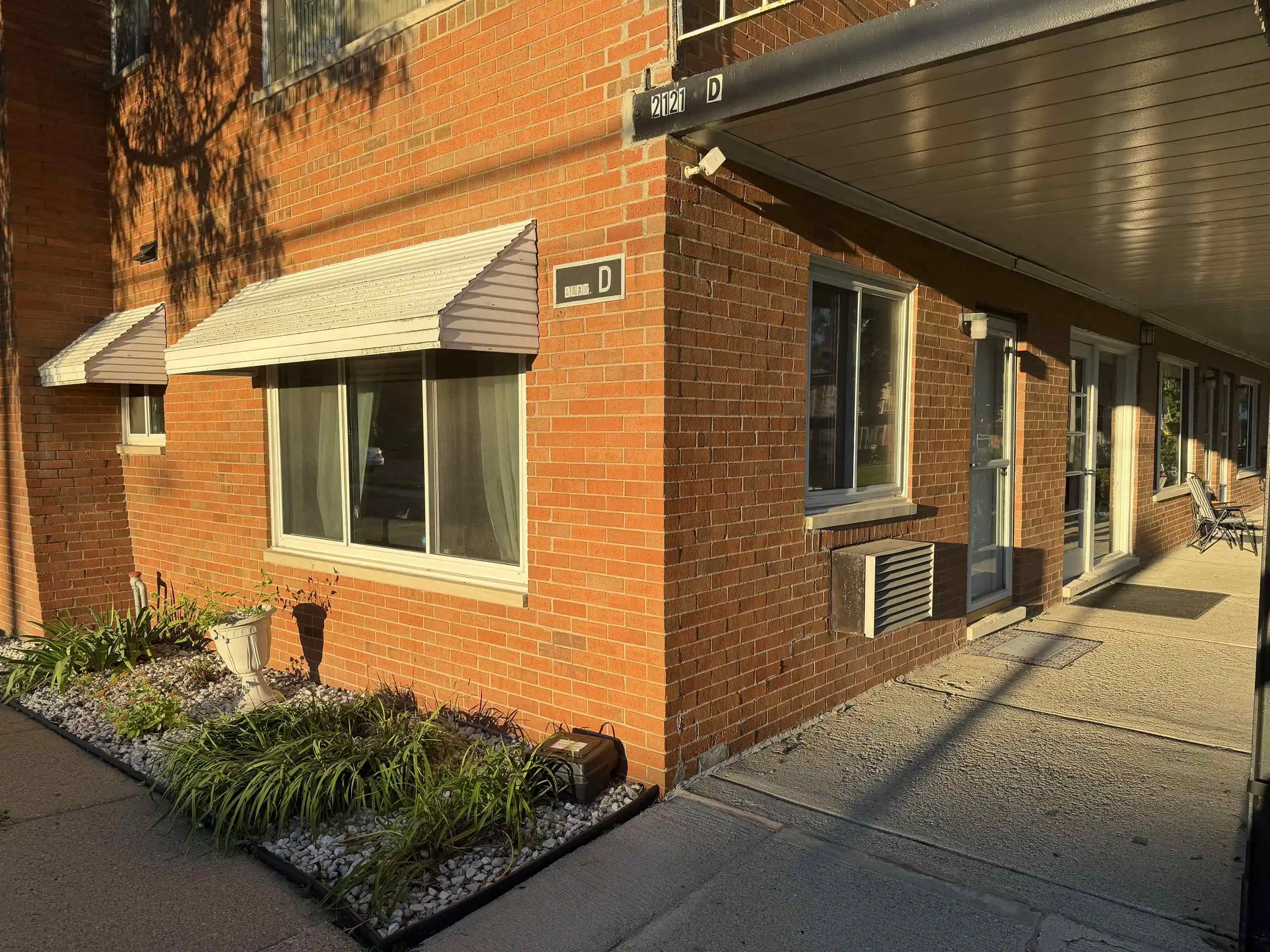 Listing Photo 23 - Condo for sale in 2121 Clawson Ave located at 2121 Clawson Ave, Royal Oak, MI 48073 - Unit #101