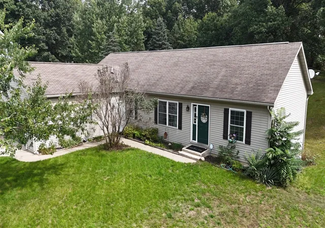 Photo 1 of Single family home for sale at 469 Country Meadows Dr, Comstock Park, MI 49321 | MLS# 70559175 | Listing updated on 2026-09-23