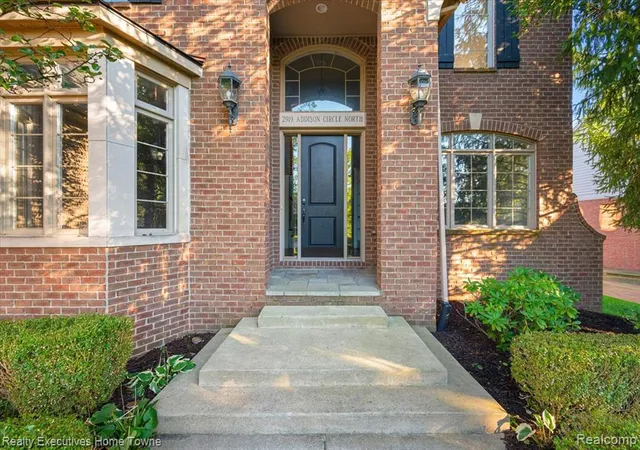 Photo 4 of Single family home for sale at 2919 Addison Cir, Rochester, MI 48306 | MLS# 61027946 | Listing updated on 2026-09-12